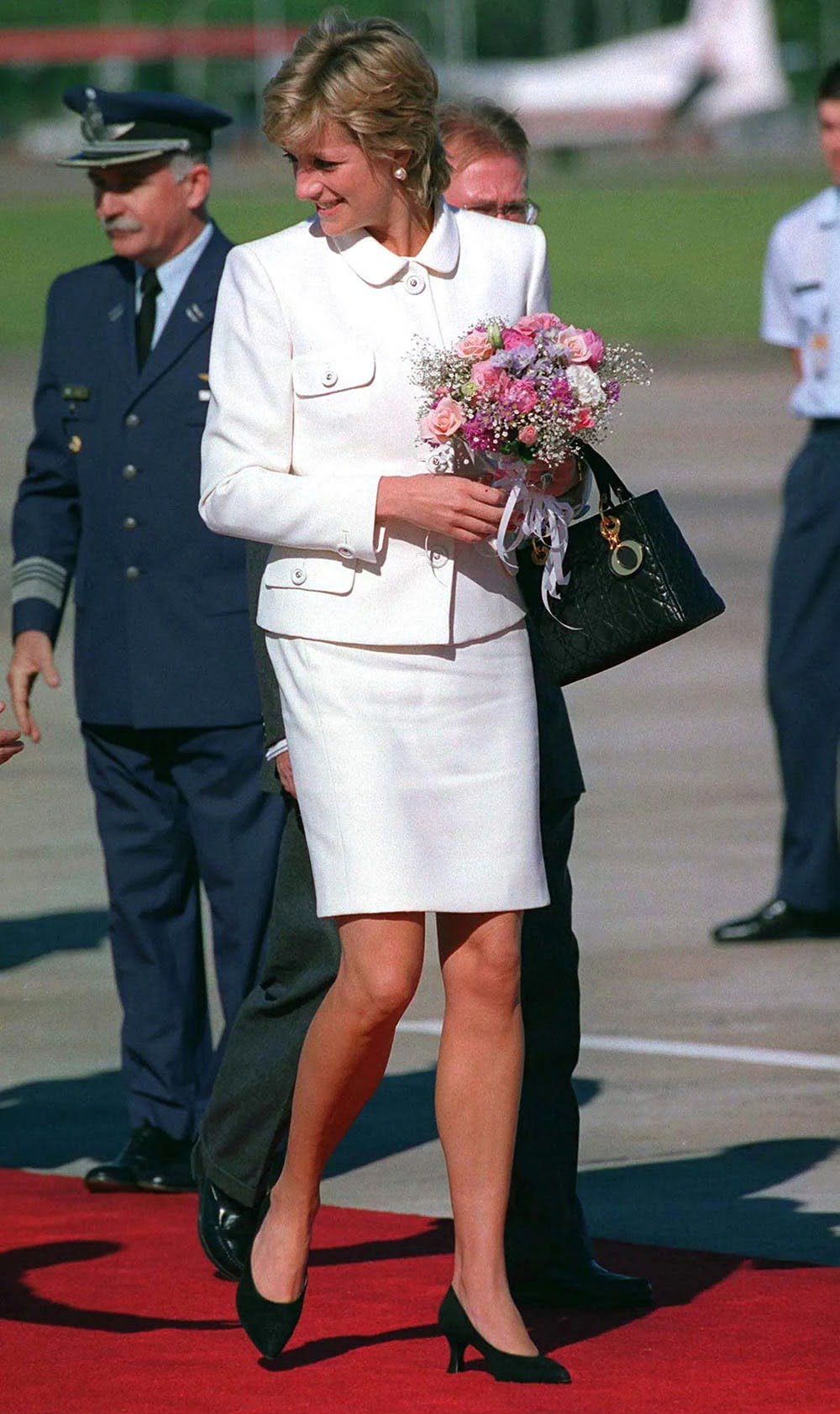 Công nương Diana xuất hiện với chiếc túi Lady Dior trong một chuyến đi đến Argentina